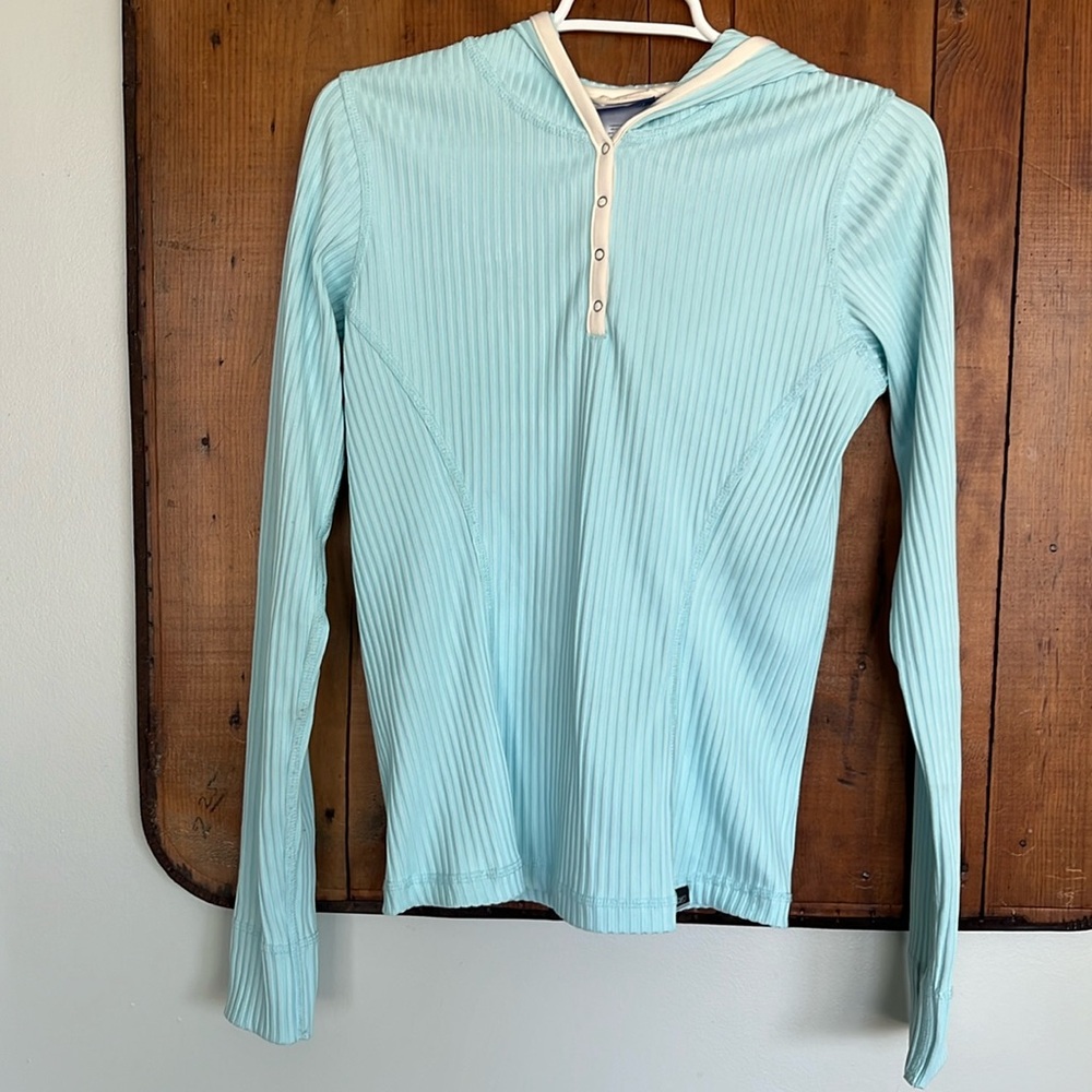 Vintage Reebok Women’s Hooded Shirt Size M